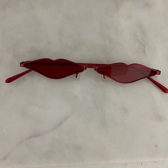 Roberi & Fraud Red KNC Lips Sunglasses main image 4